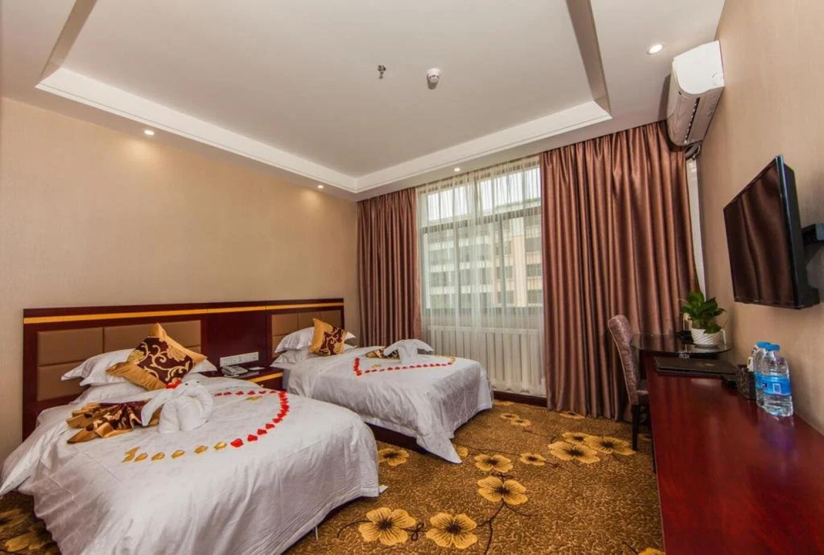 Dunhuang Western Hotel