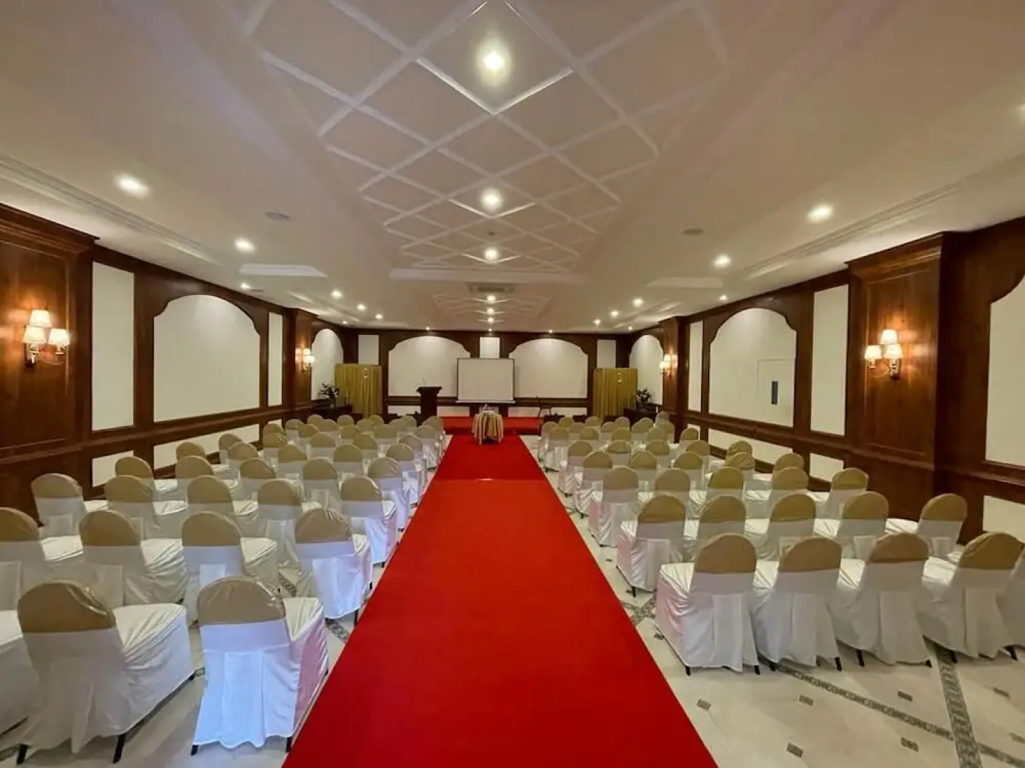 Montrose Golf Resort & Spa