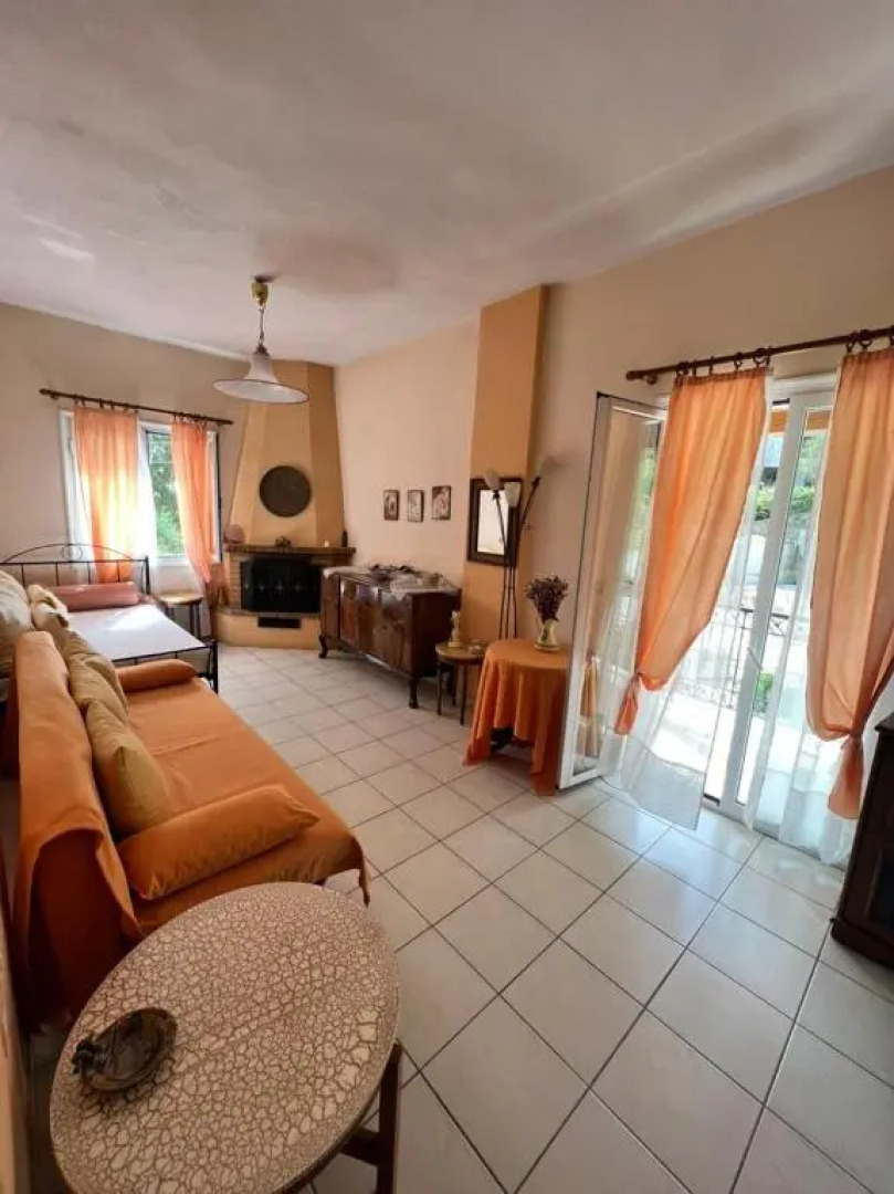 Lithino Apartments · 5min From the Beach