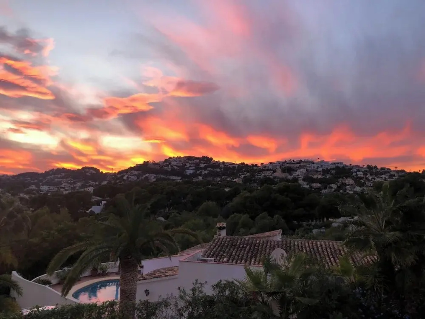 Luxury 5 Bed Mountain Views Heated Pool Games Room