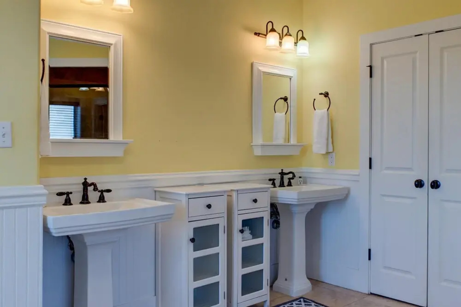 Purple Parrot - 200 Leonora Ct