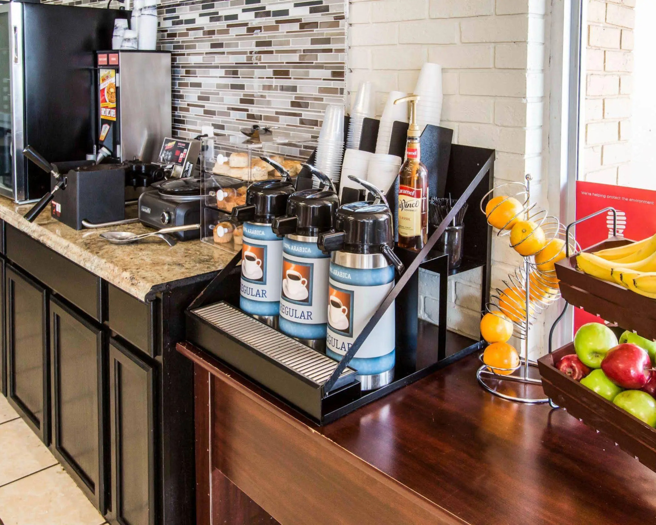 Econo Lodge Savannah Gateway I-95