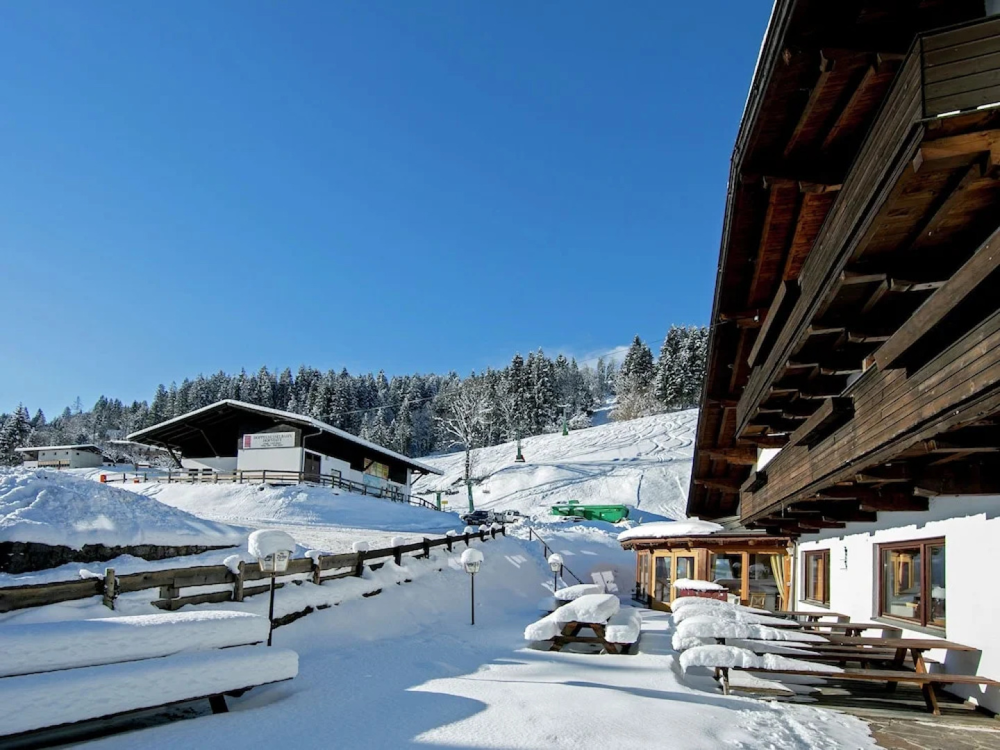 Refreshing Holiday Home With Balcony, Ski Storage, Garden