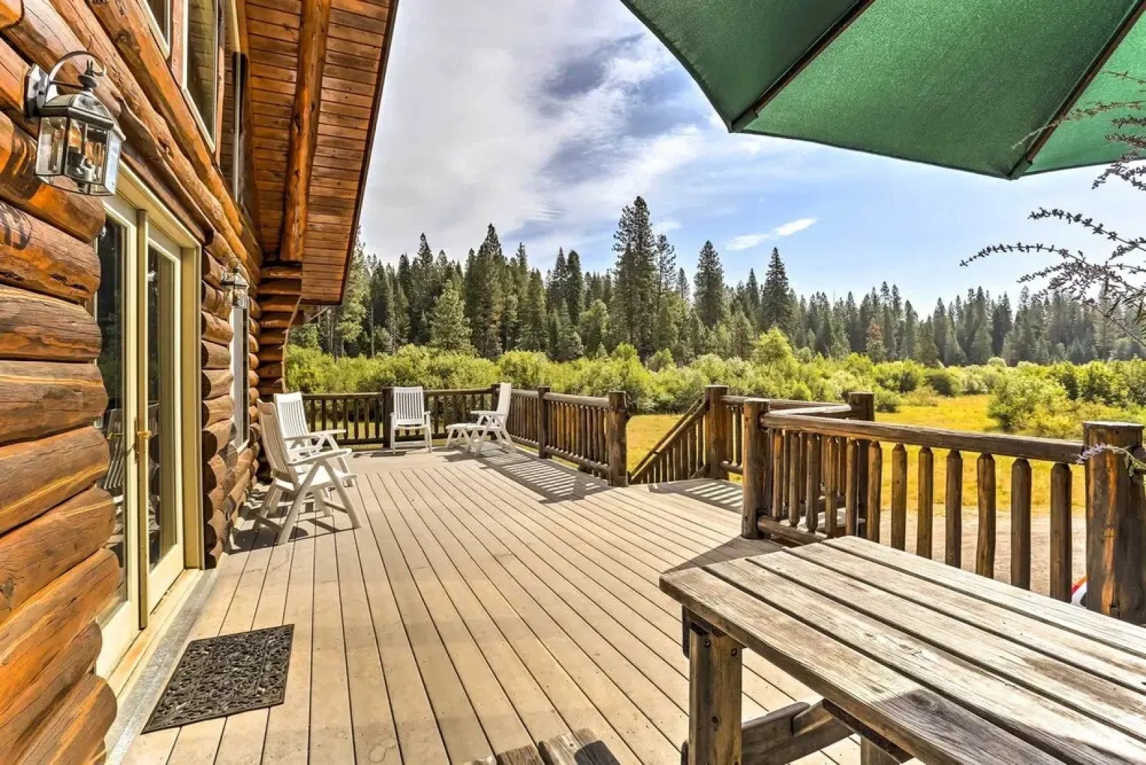 13 Mi to Ski Slopes: Log Home on 60 Private Acres!