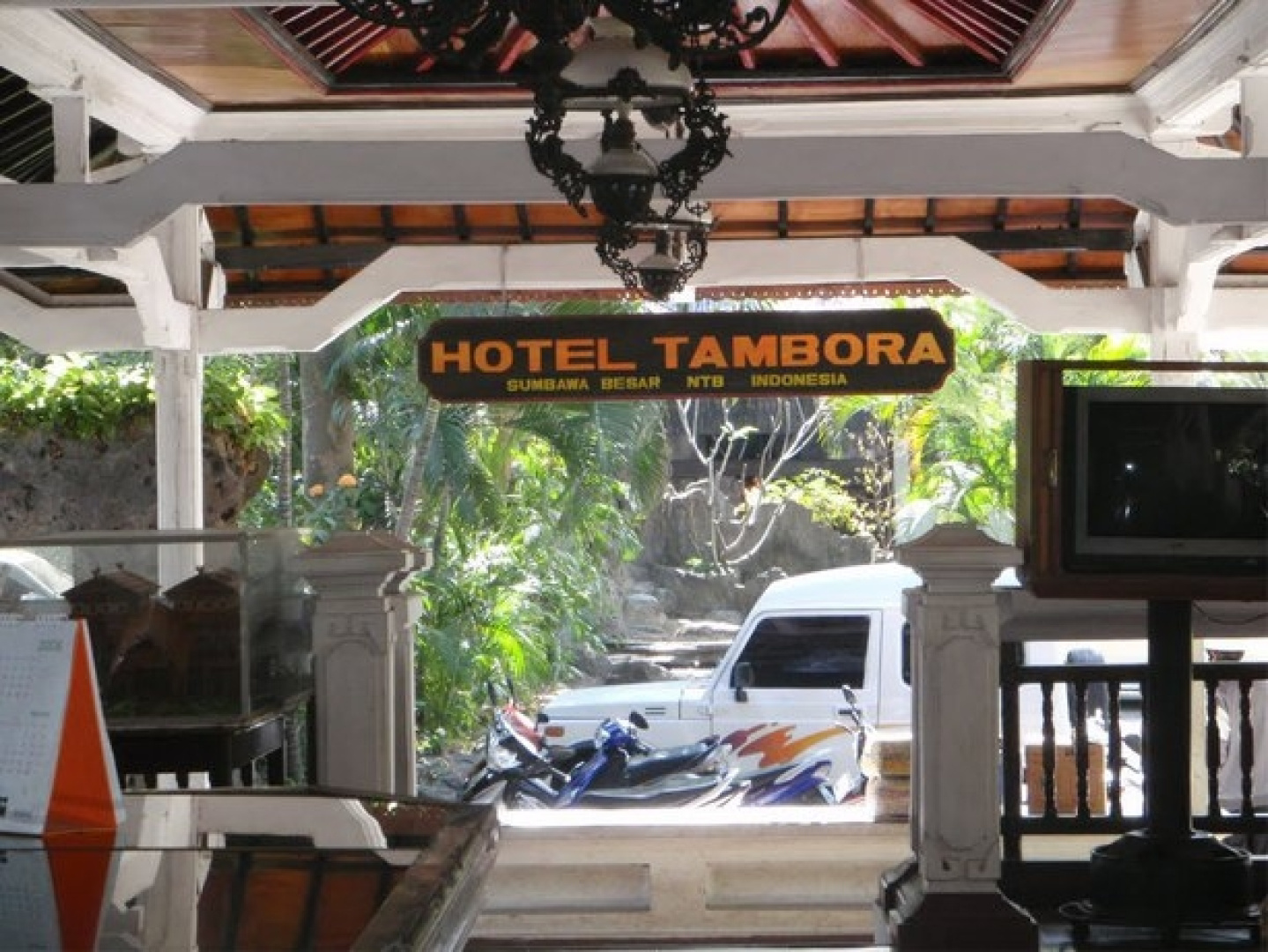 Tambora Hotel