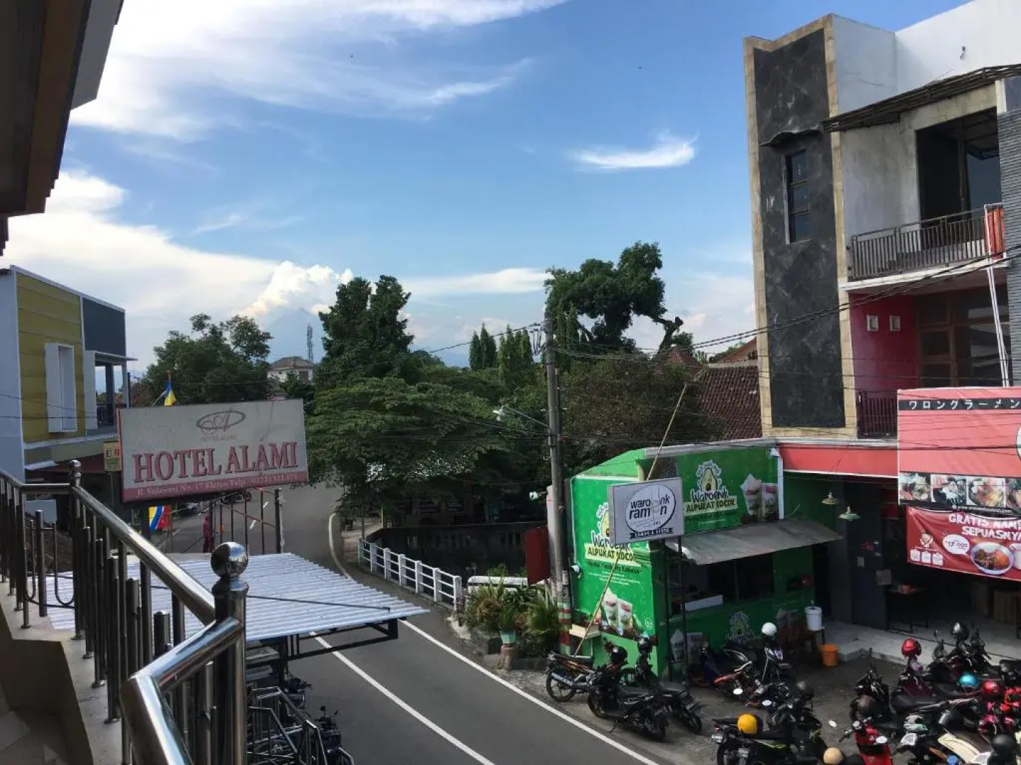 Hotel Alami near Alun-Alun Klaten