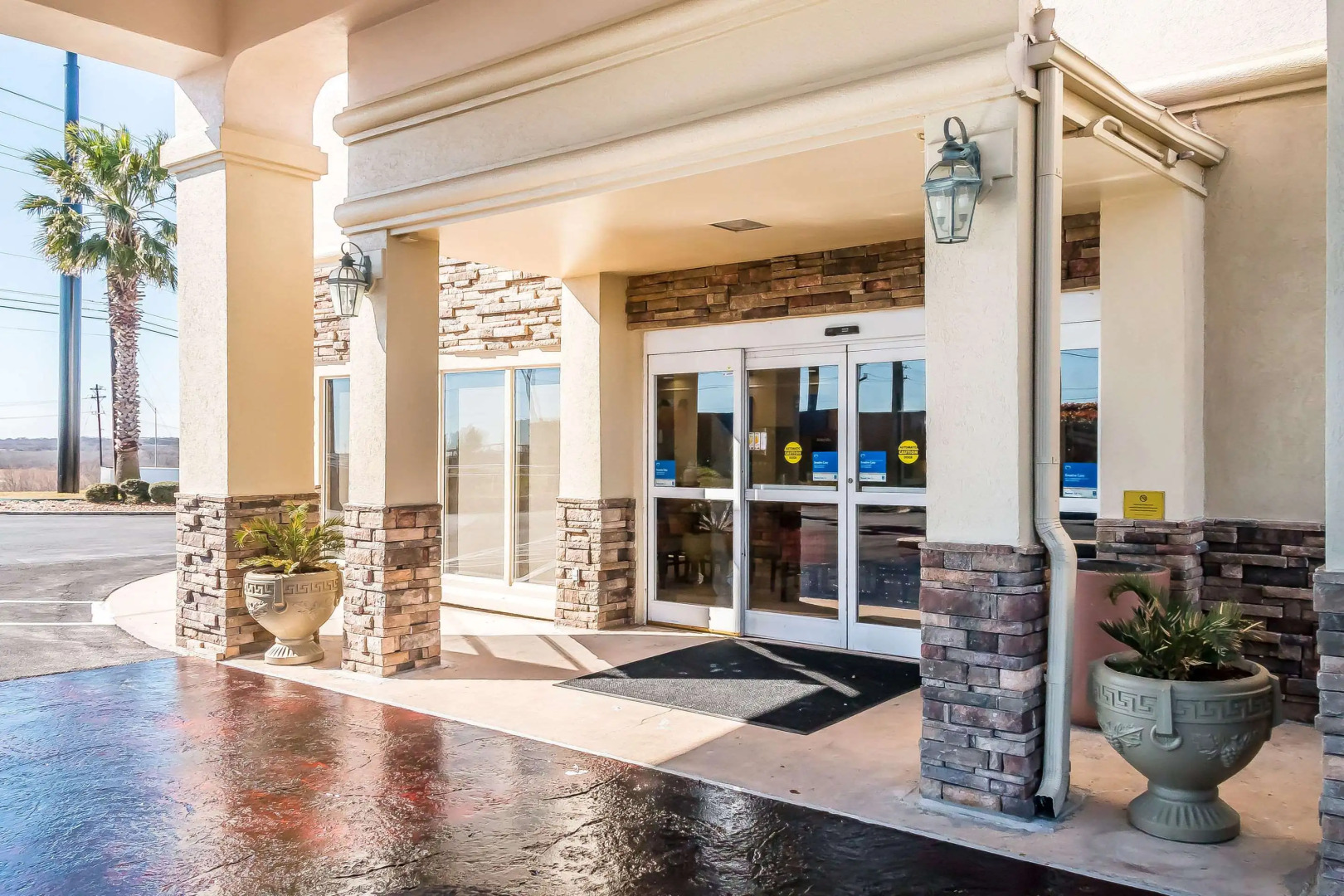 Comfort Inn near Frost Bank Center