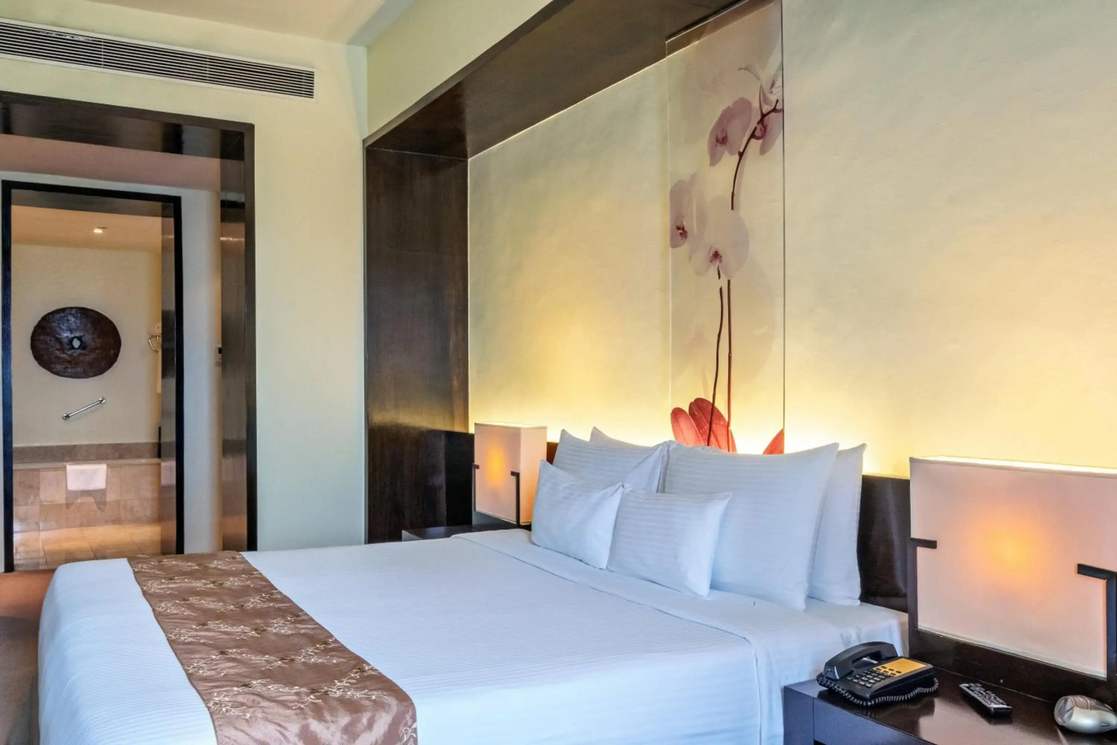 Waterfront Cebu City Hotel & Casino