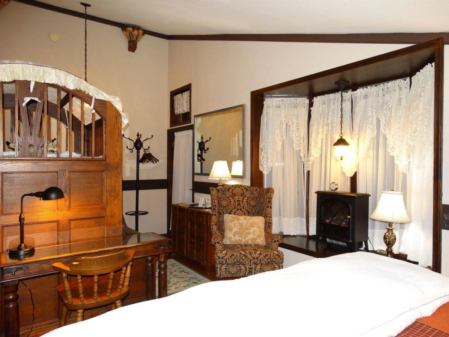 Stone Chalet B&B Inn and Event Center