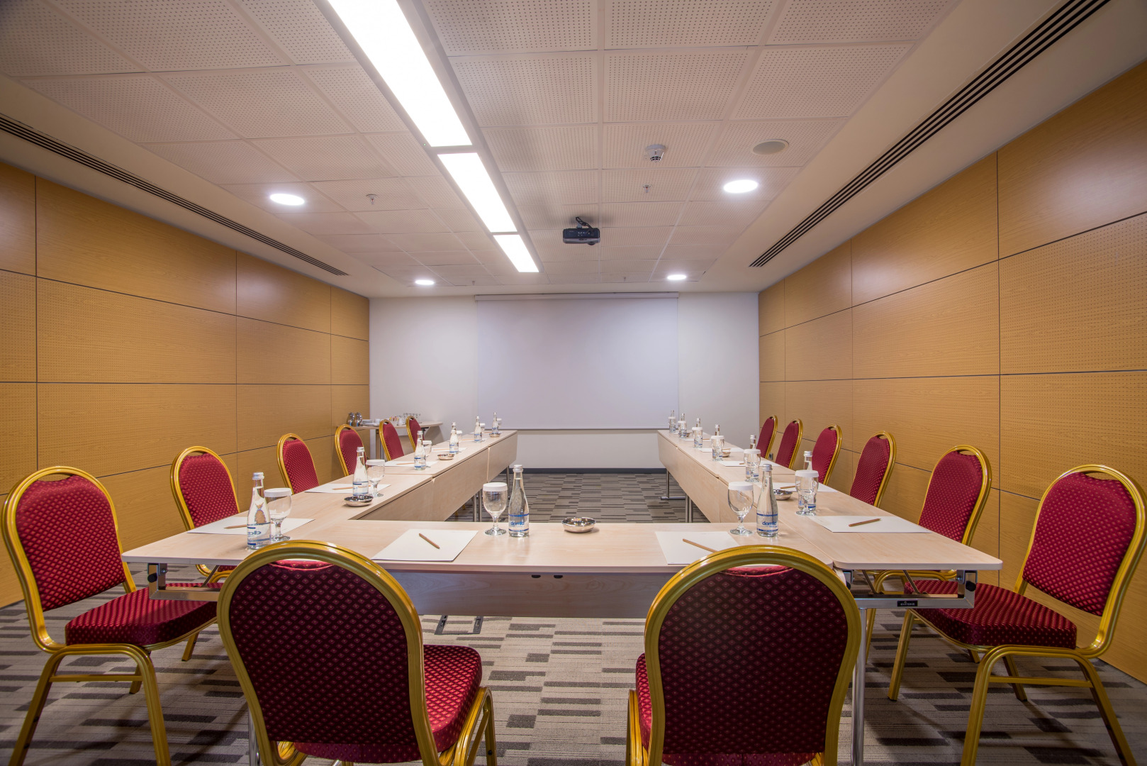 Tav Airport Hotel Izmir