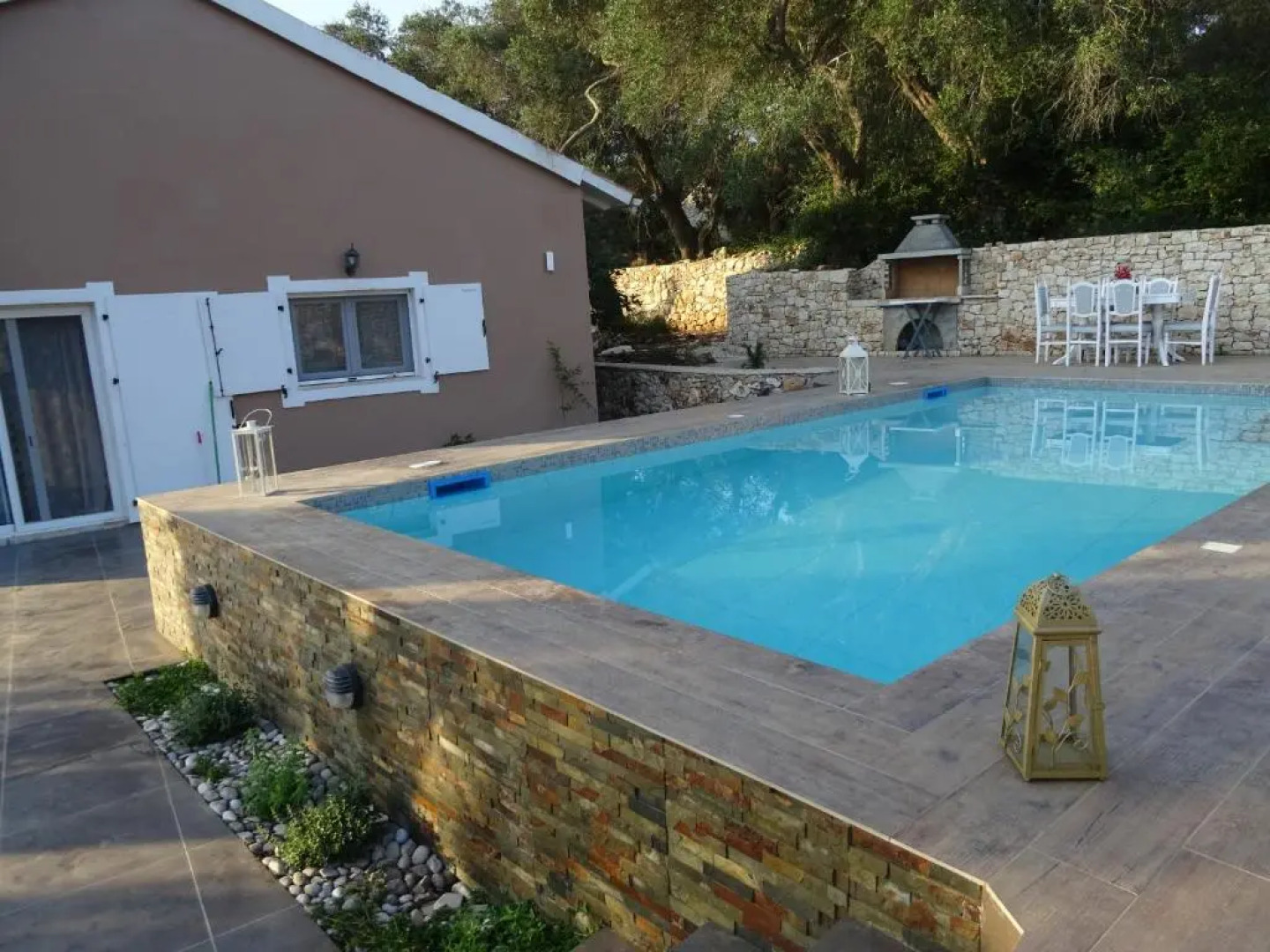 Vasia's Artist's Villa