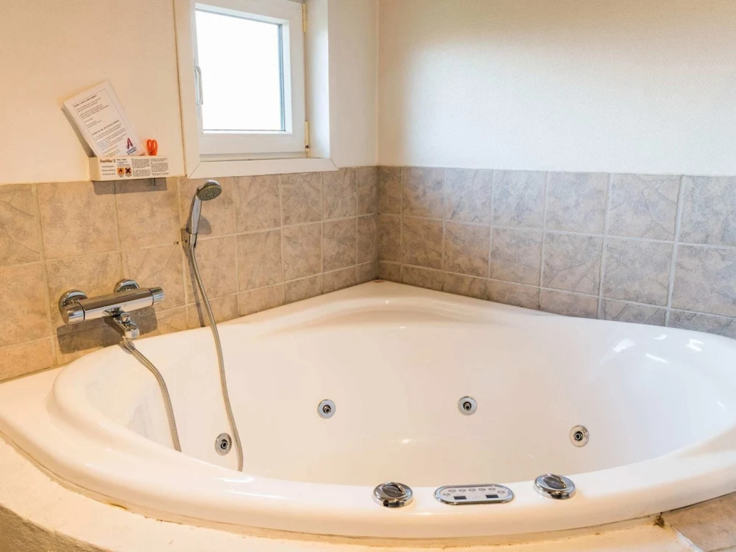 6 Person Holiday Home in Hemmet