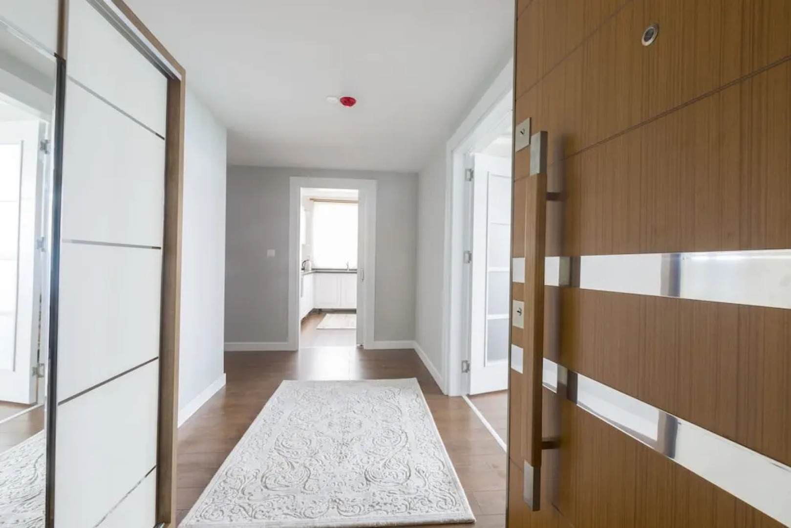 Royal Comfort Suites