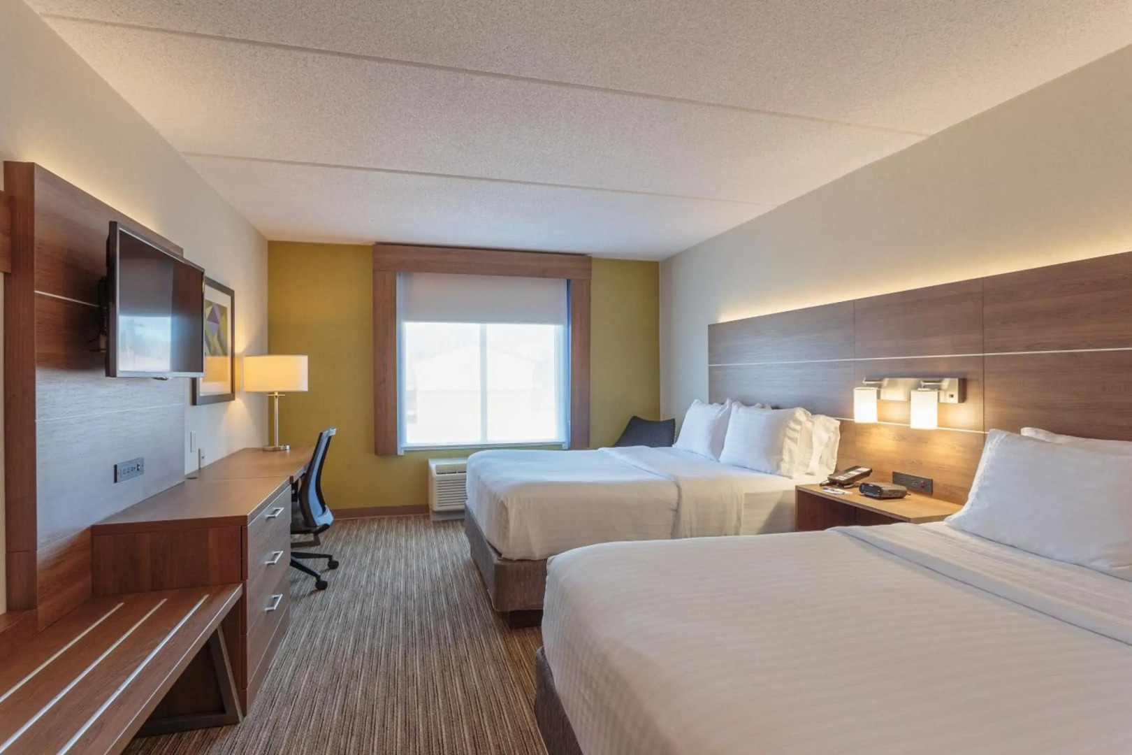 Holiday Inn Express & Suites Belleville by IHG