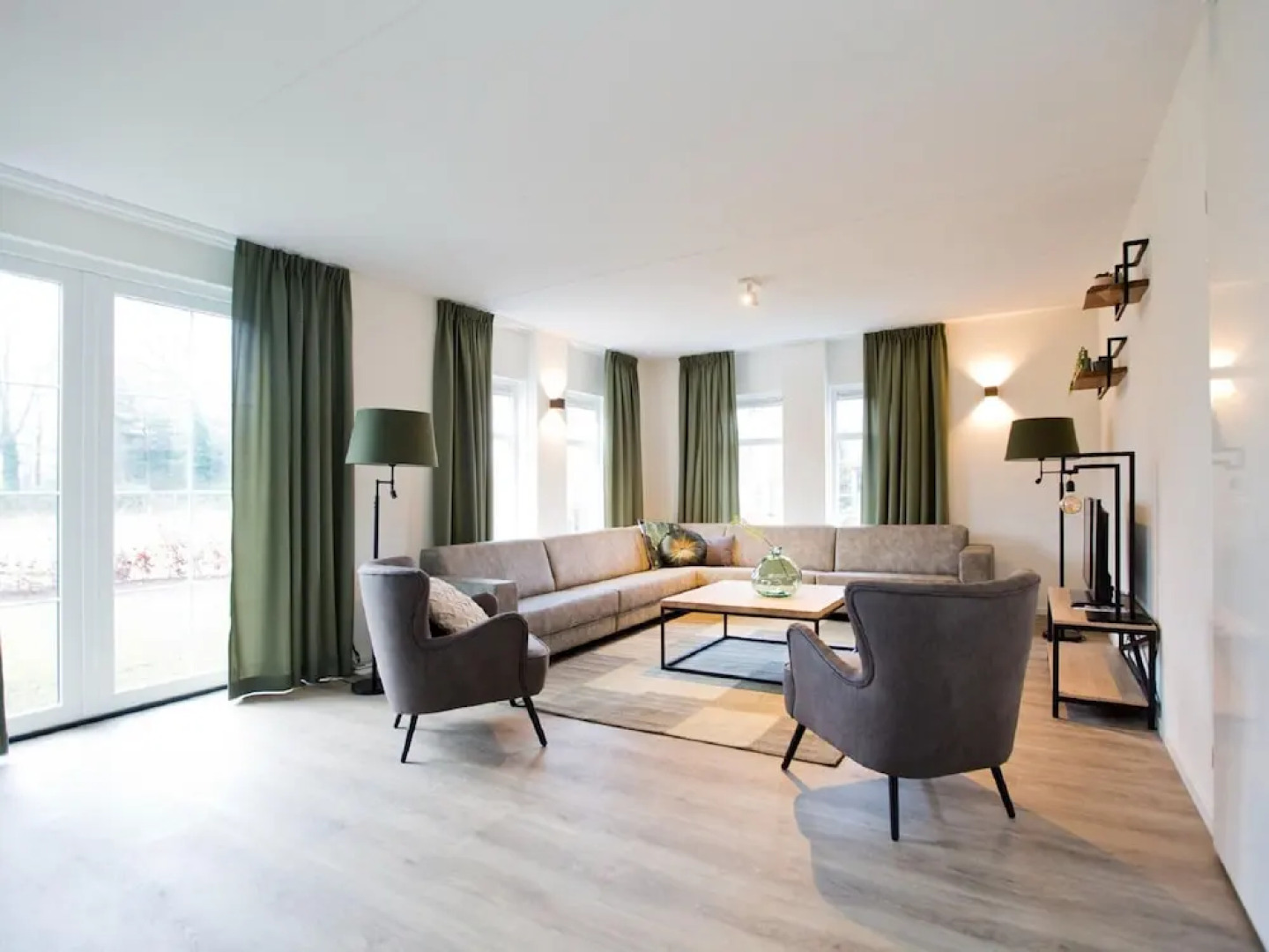 Inviting Villa in Voorthuizen With Garden