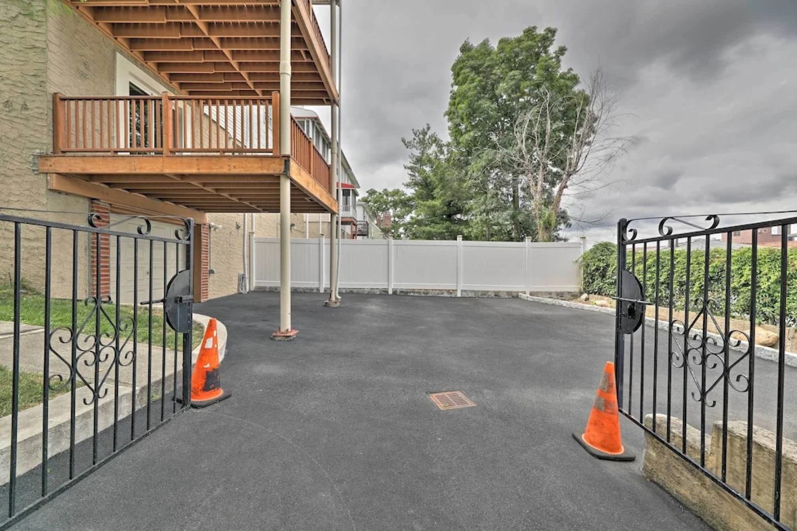 Yonkers Apt w/ Balcony: Walk to Train Station!