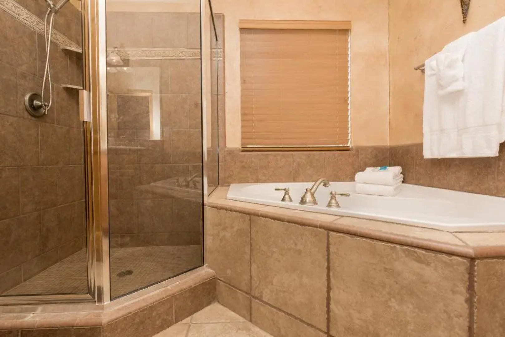 Luxury Townhouse in Mountains