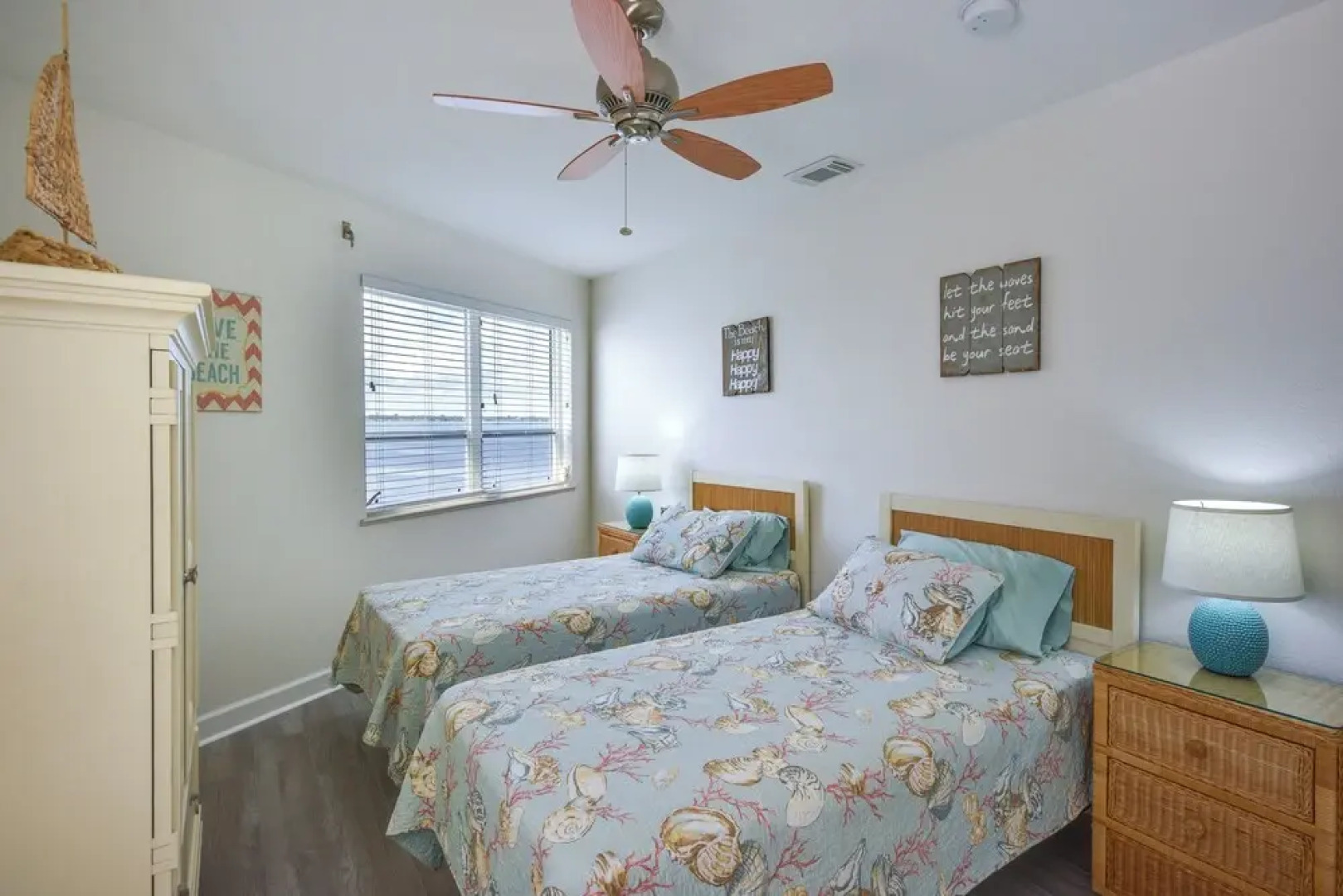 Waterfront Nettles Island Beach House: Pool Access