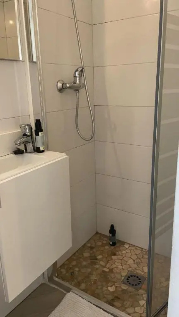 GoBeach Small studio 8sq completely independent