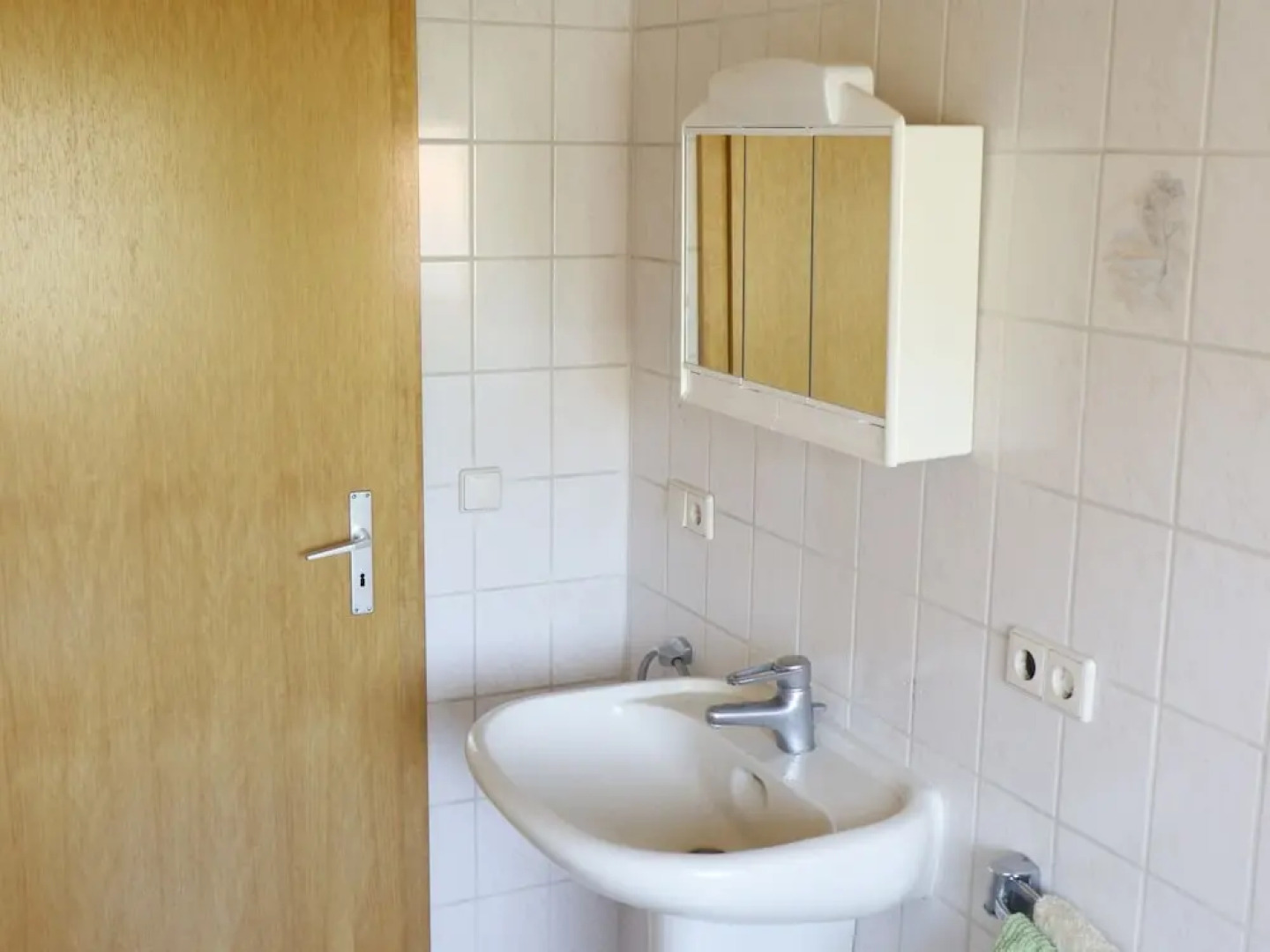 Holiday Farm Situated Next to the Kellerwald-edersee National Park With a Sunbathing Lawn