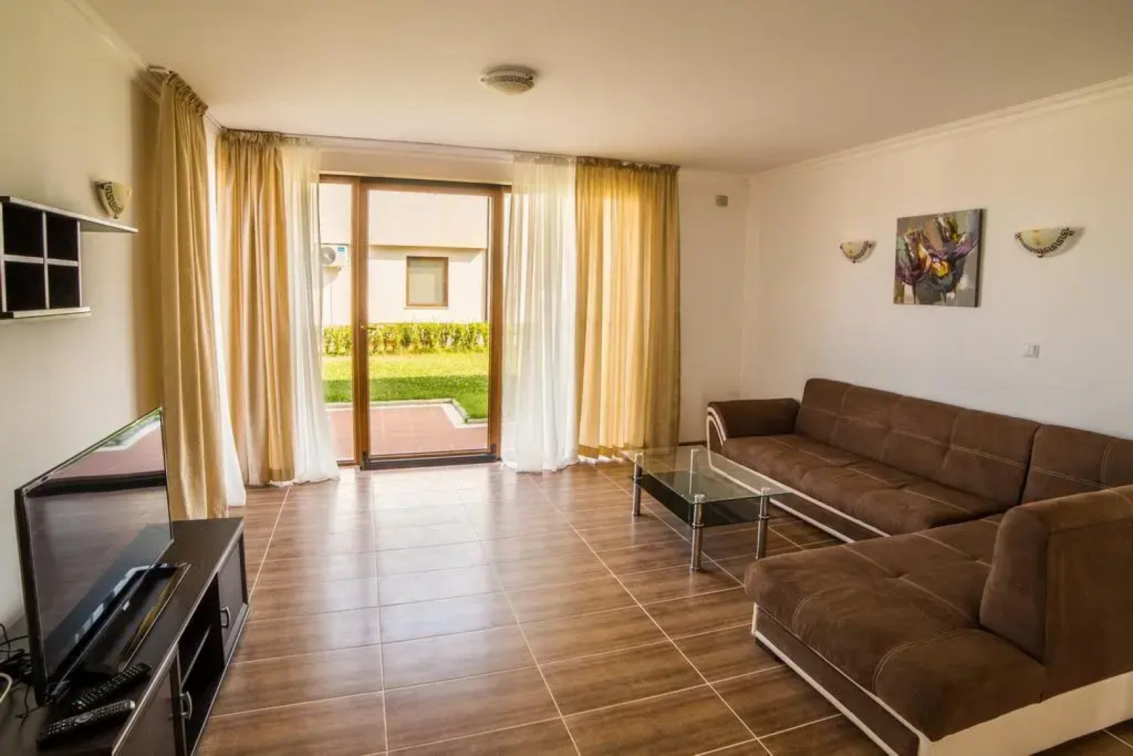 Villas in Complex Trakiyskiy Bryag