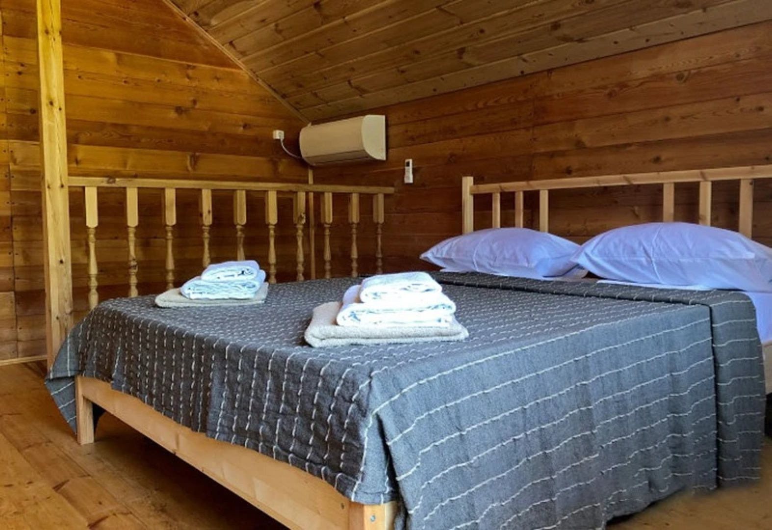 HAPPY LAND (Лдзаа)