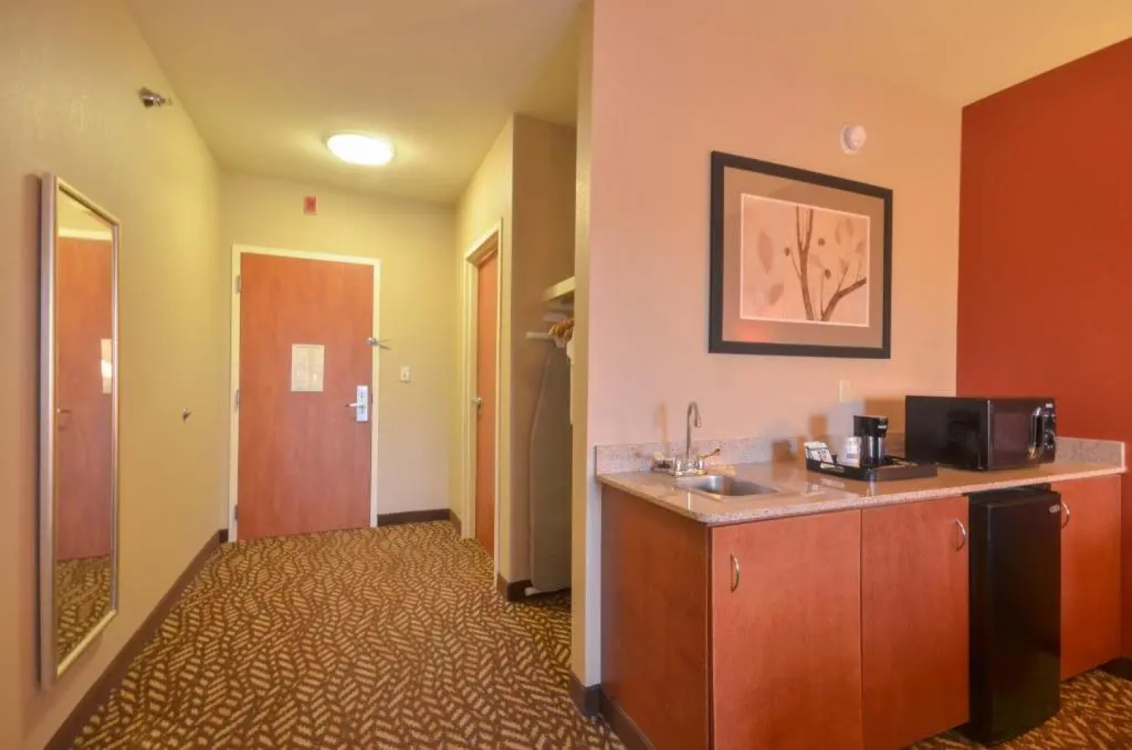 Holiday Inn Express Hotel & Suites Pine Bluff / Pines Mall by IHG