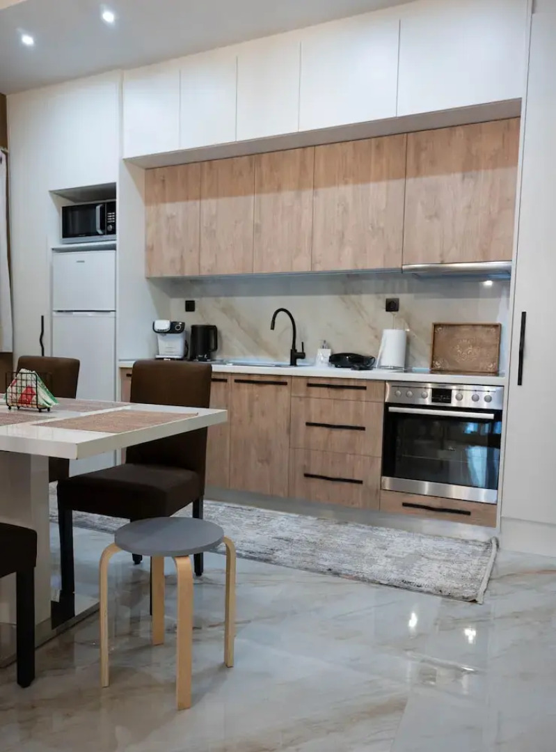 Aurora Breeze Trikala Town