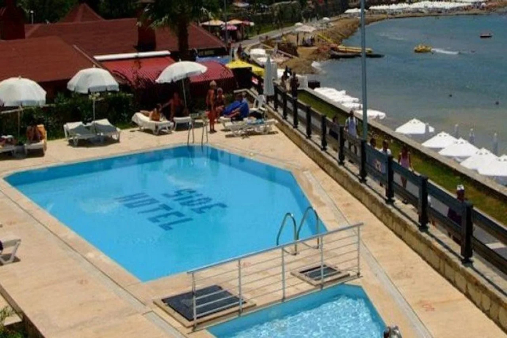 Side Beach Club Hotel