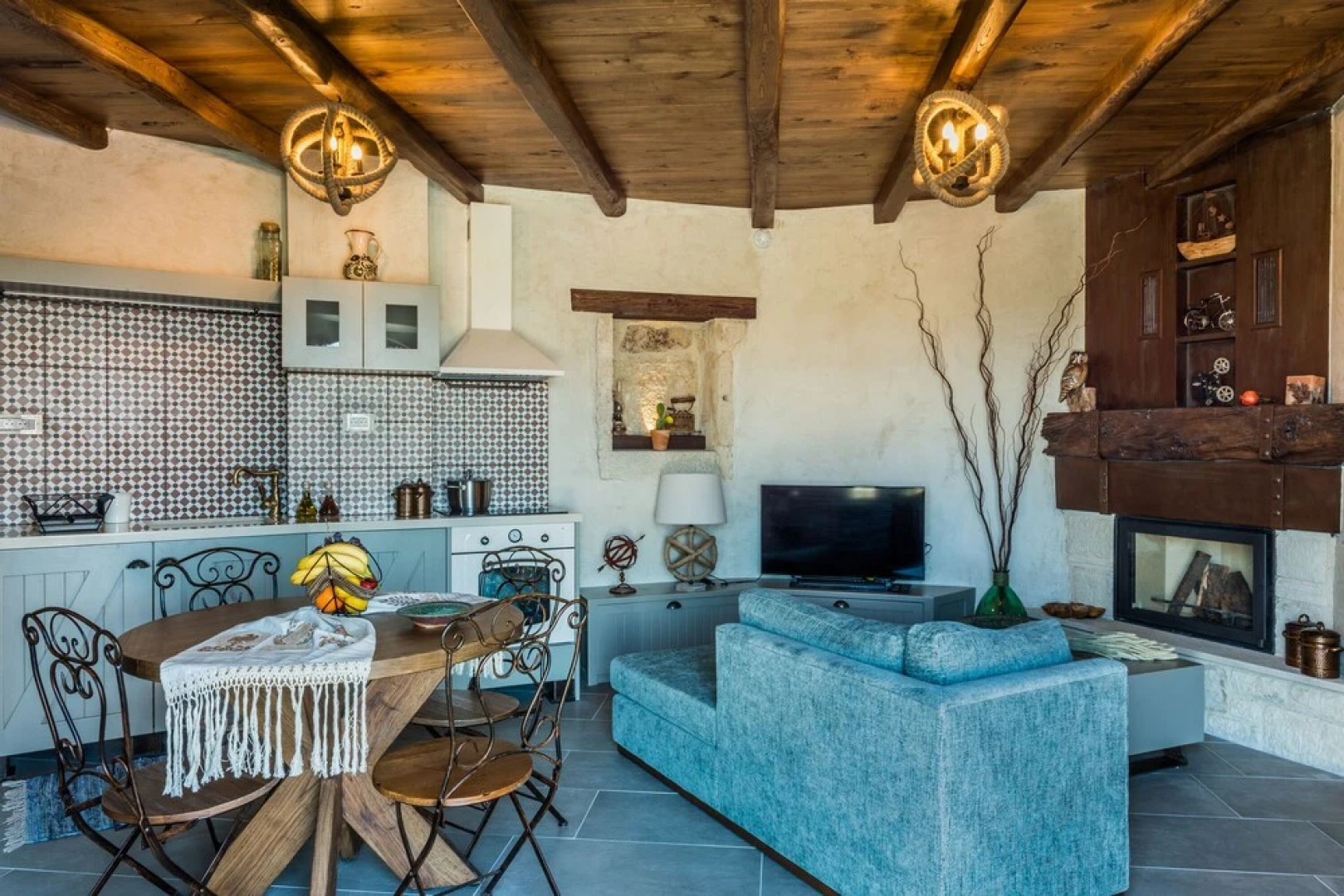 Elevated Peaceful Villa With Private Heated Pool Jacuzzi and Panoramic Views