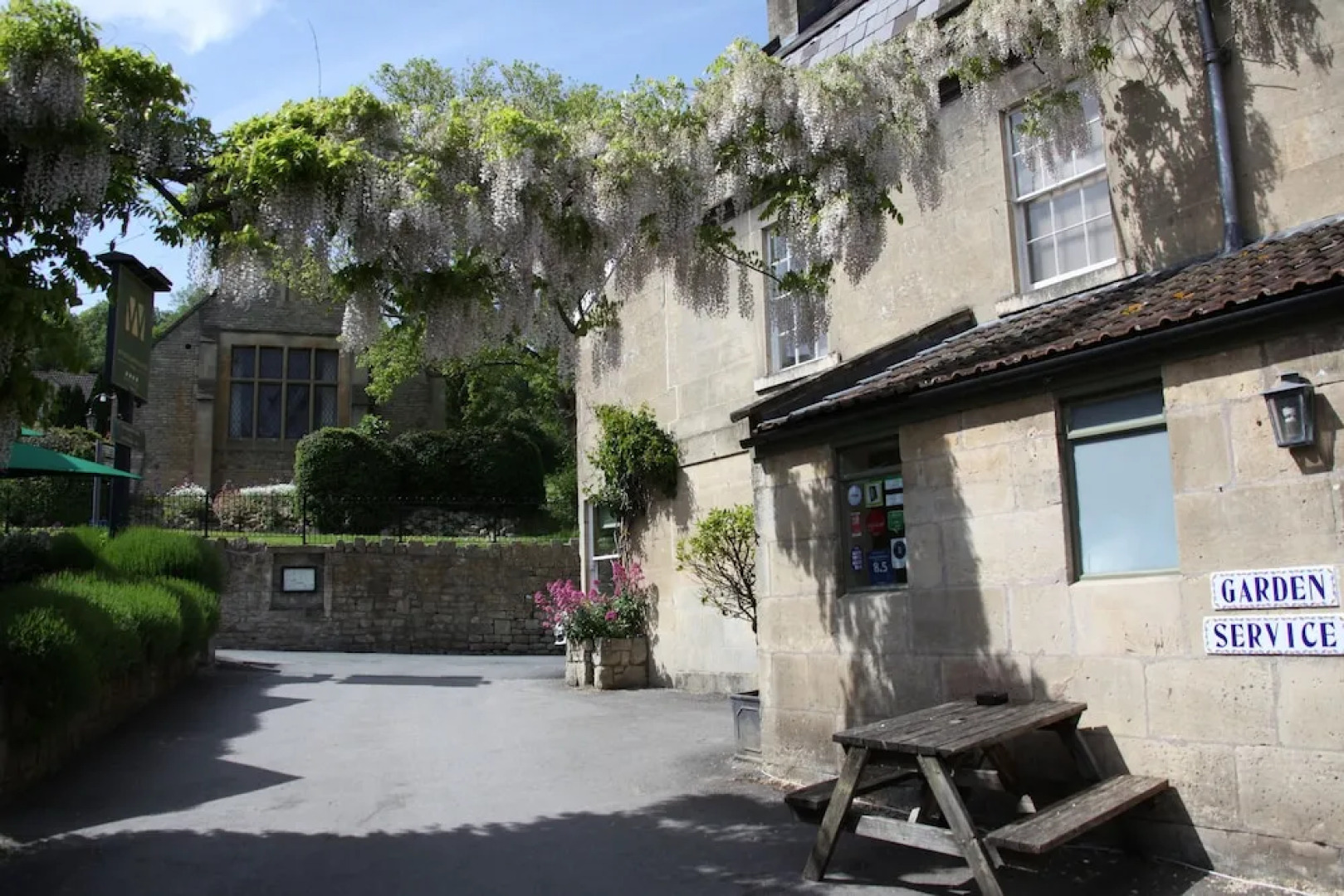 The Wheelwrights Arms