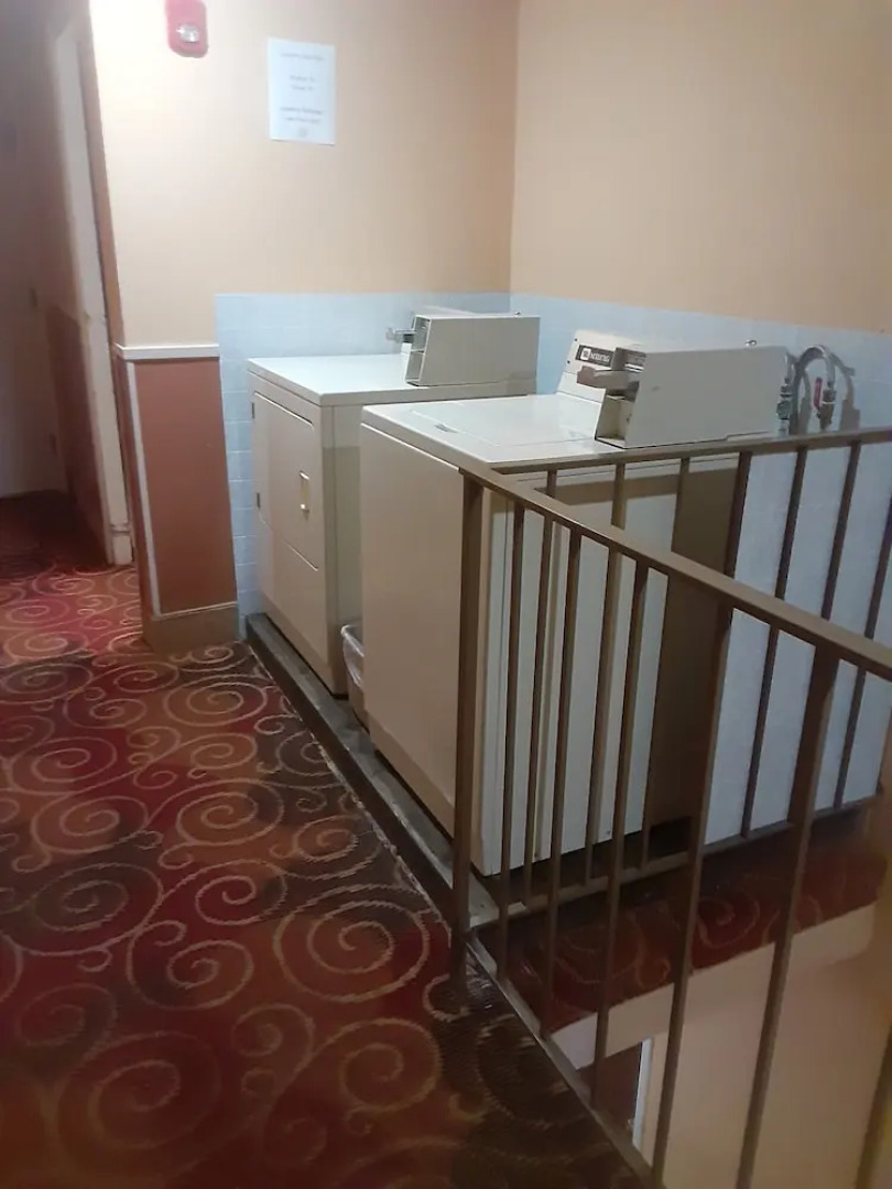 Rodeway Inn University