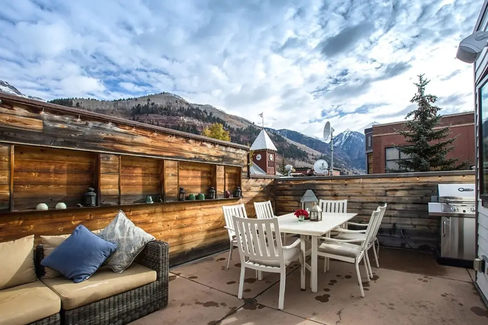 Meribel Penthouse - Luxury Condominium with Penthouse Views, Heart of Downtown Telluride, Hot Tub