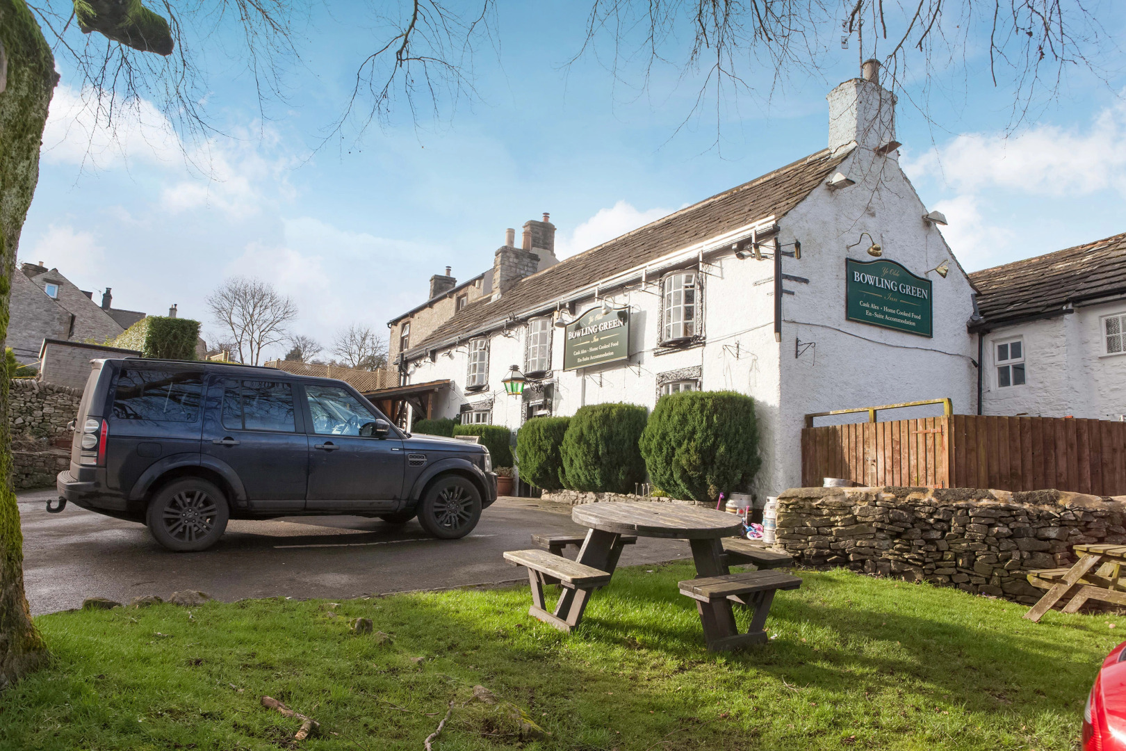 OYO Ye Olde Bowling Green Inn