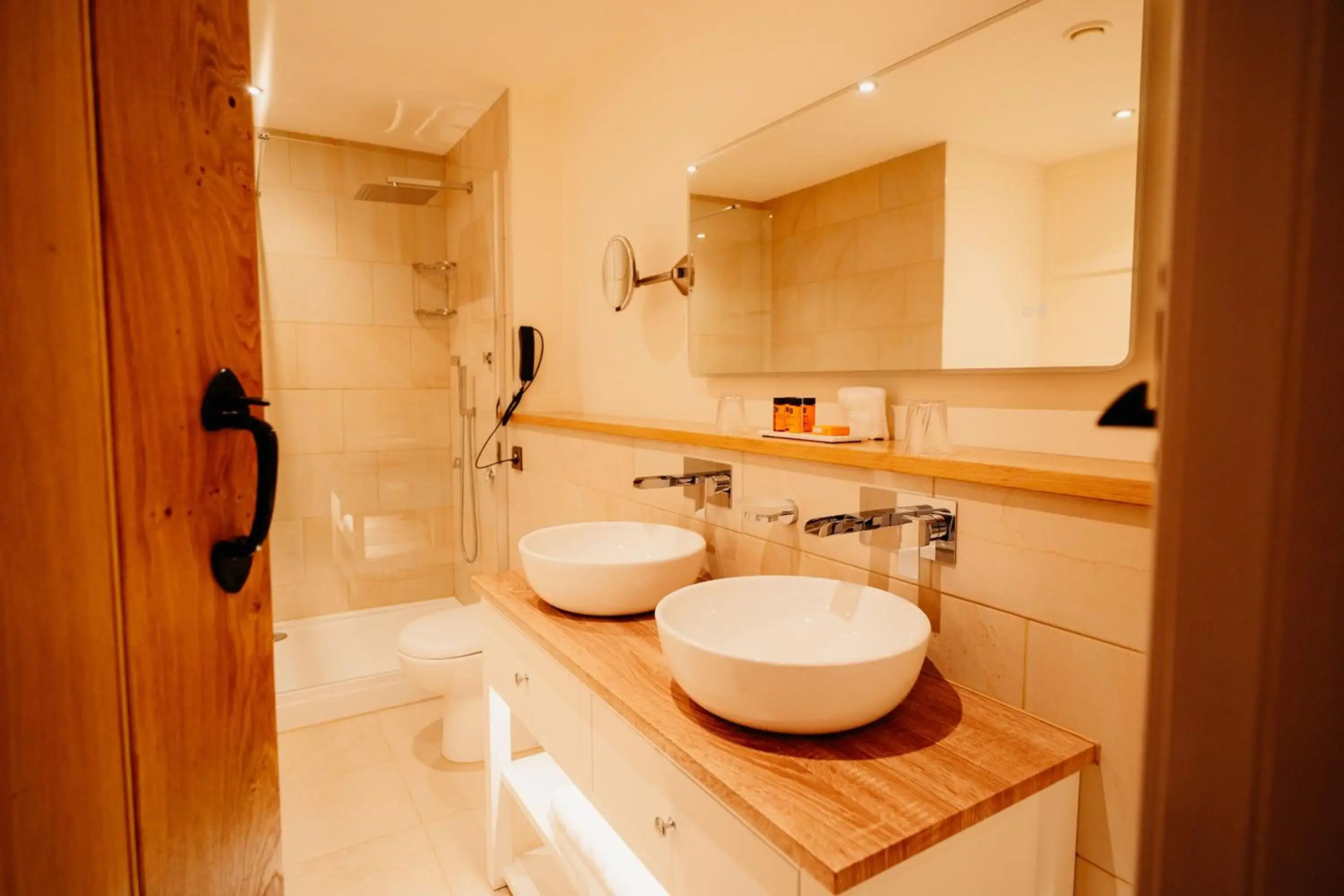 The Golden Fleece Inn