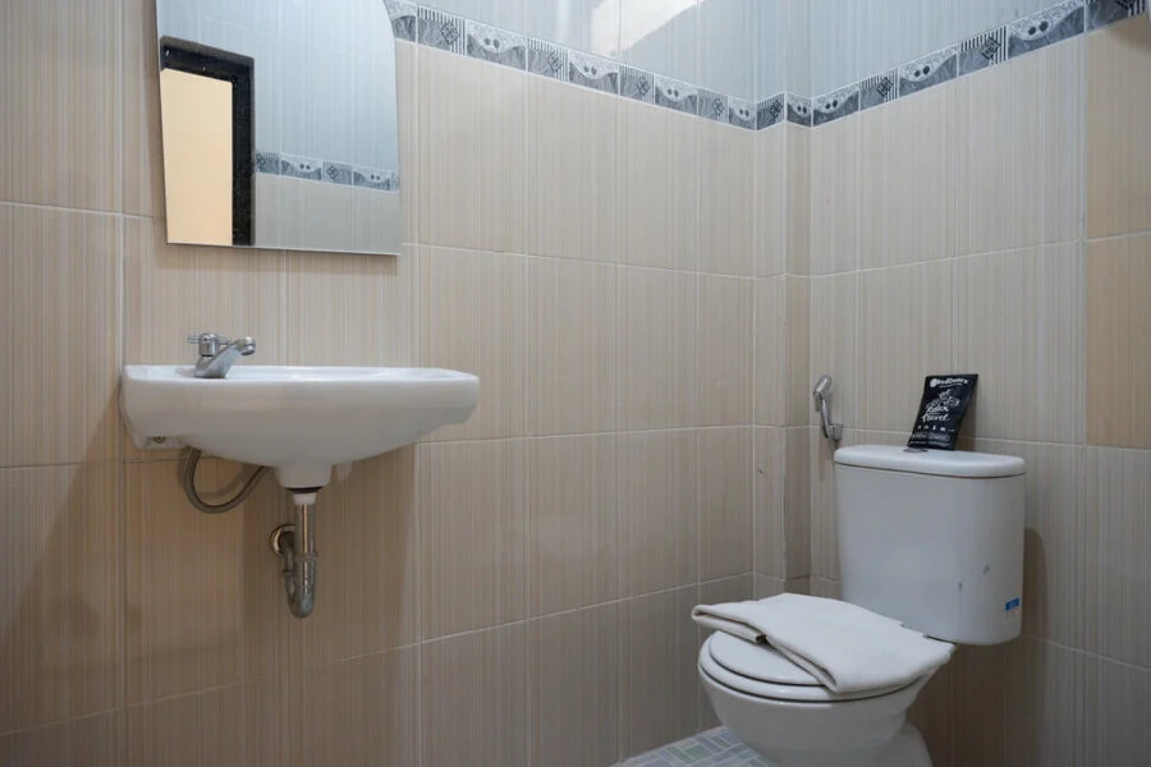 RedDoorz near Terminal Wates Kulon Progo