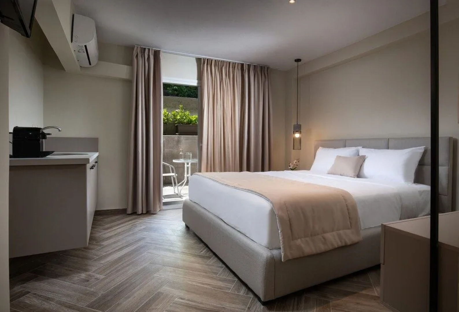 Olenia Luxury Apartments