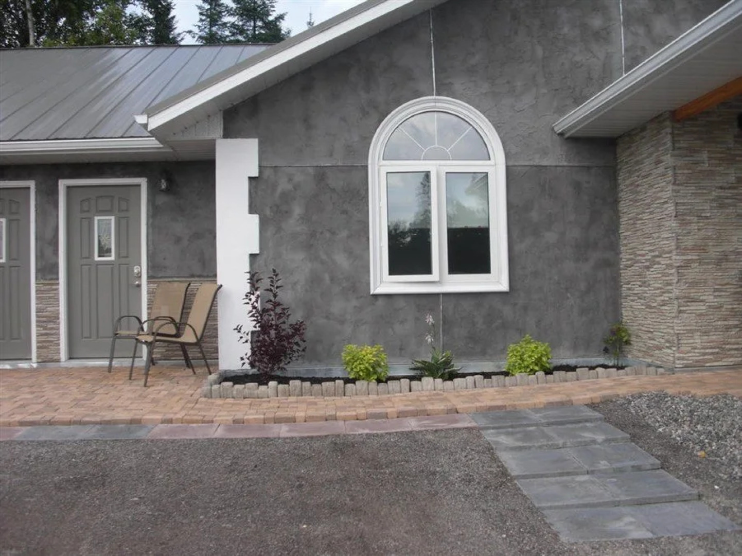 Seasons Extended Stay Suites