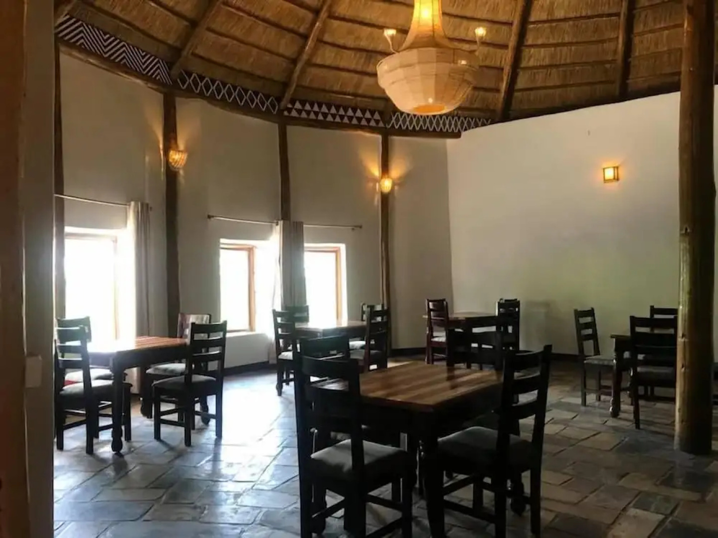 Ingagi Park View Lodge