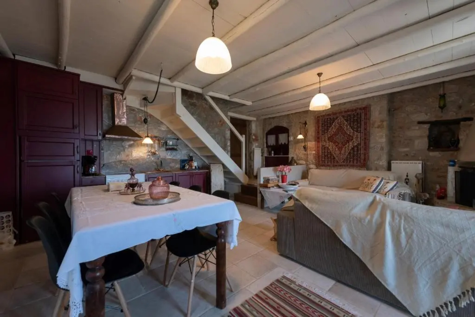 Luxury Stonehouse Verga