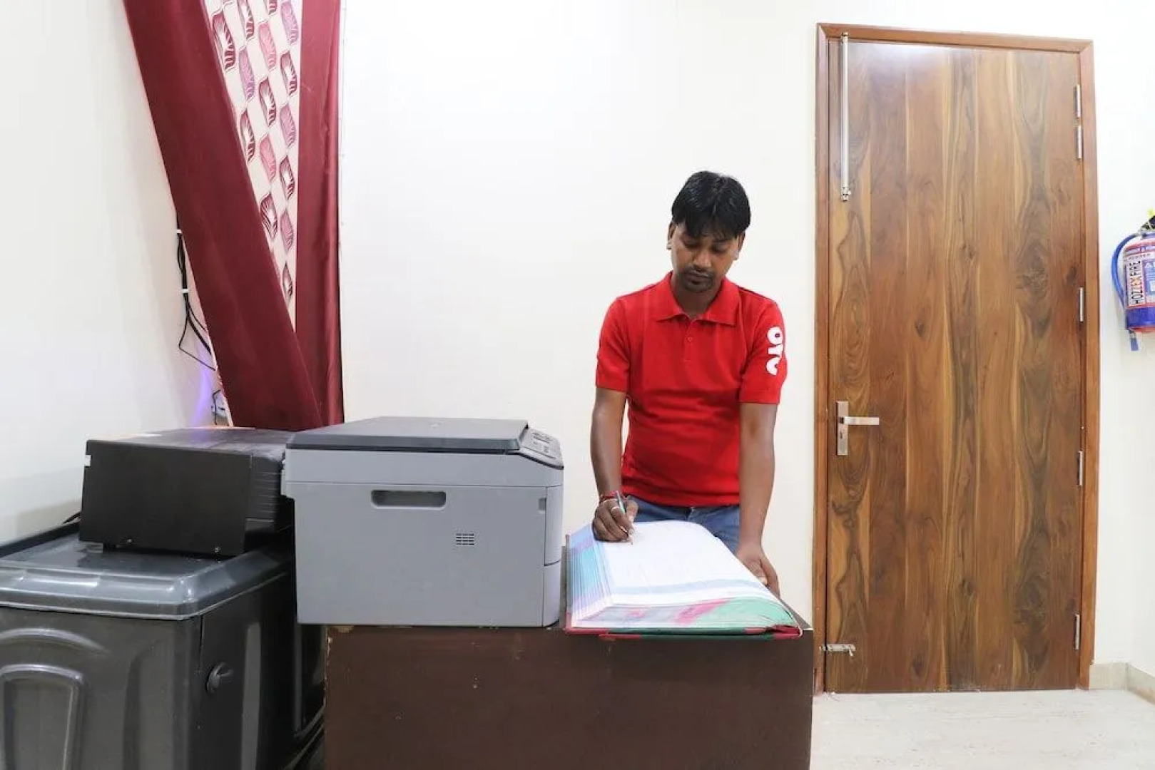 OYO 46761 Hotel Royal King Deluxe