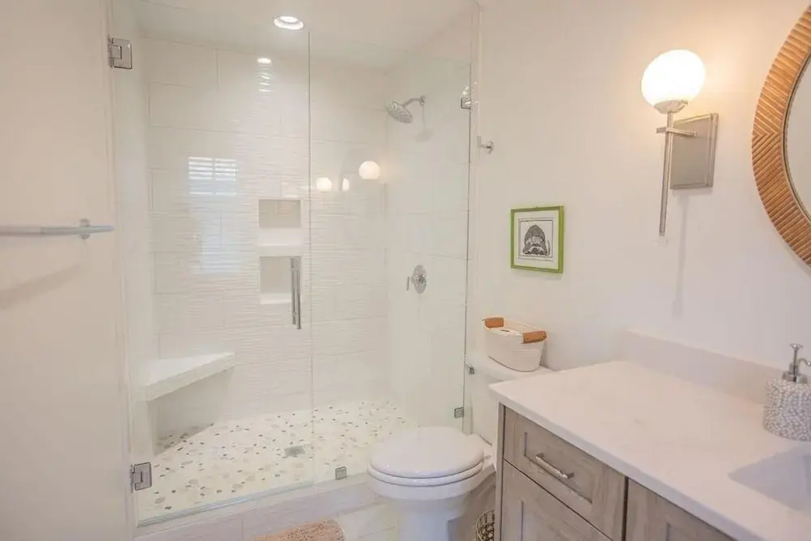 Three Girls 5 Bedroom Home by RedAwning