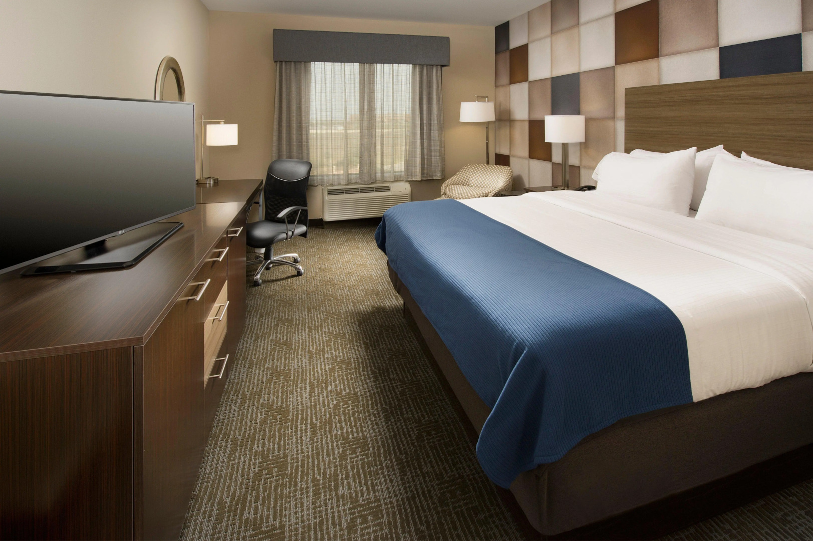 Holiday Inn Express & Suites Waco South by IHG