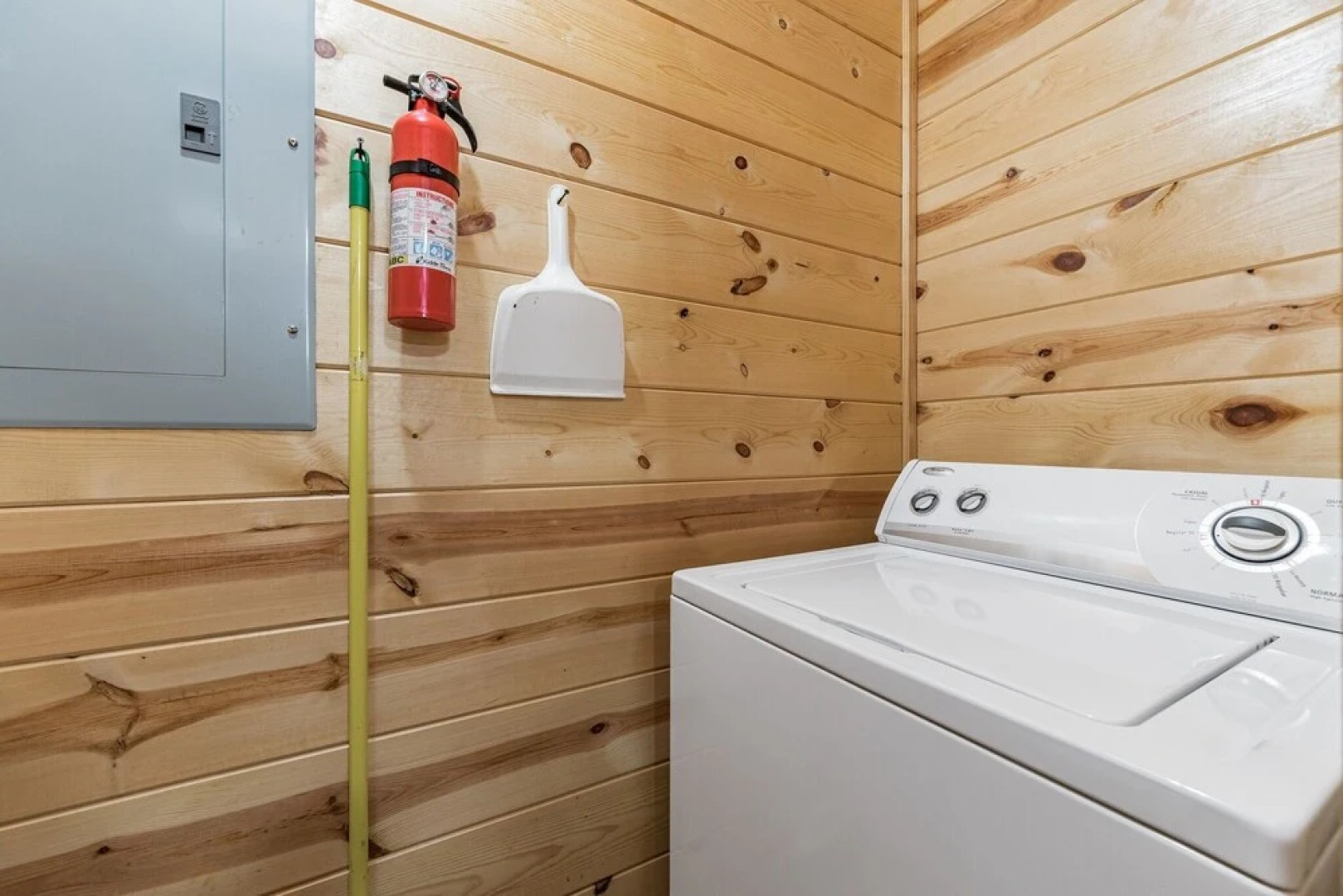 The Honeysuckle 2 Bedroom Cabin by Redawning