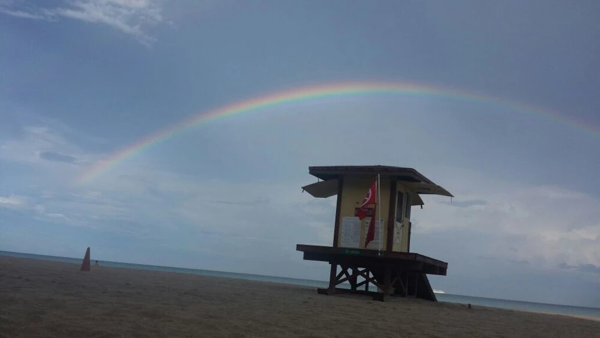 Hollywood Beach Side Apartments