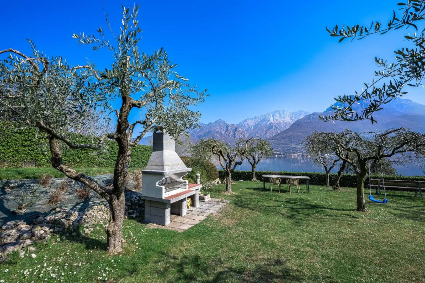 Villa Costanza-Private Seasonal Warm Pool and Sauna- Bellagio Village Residence