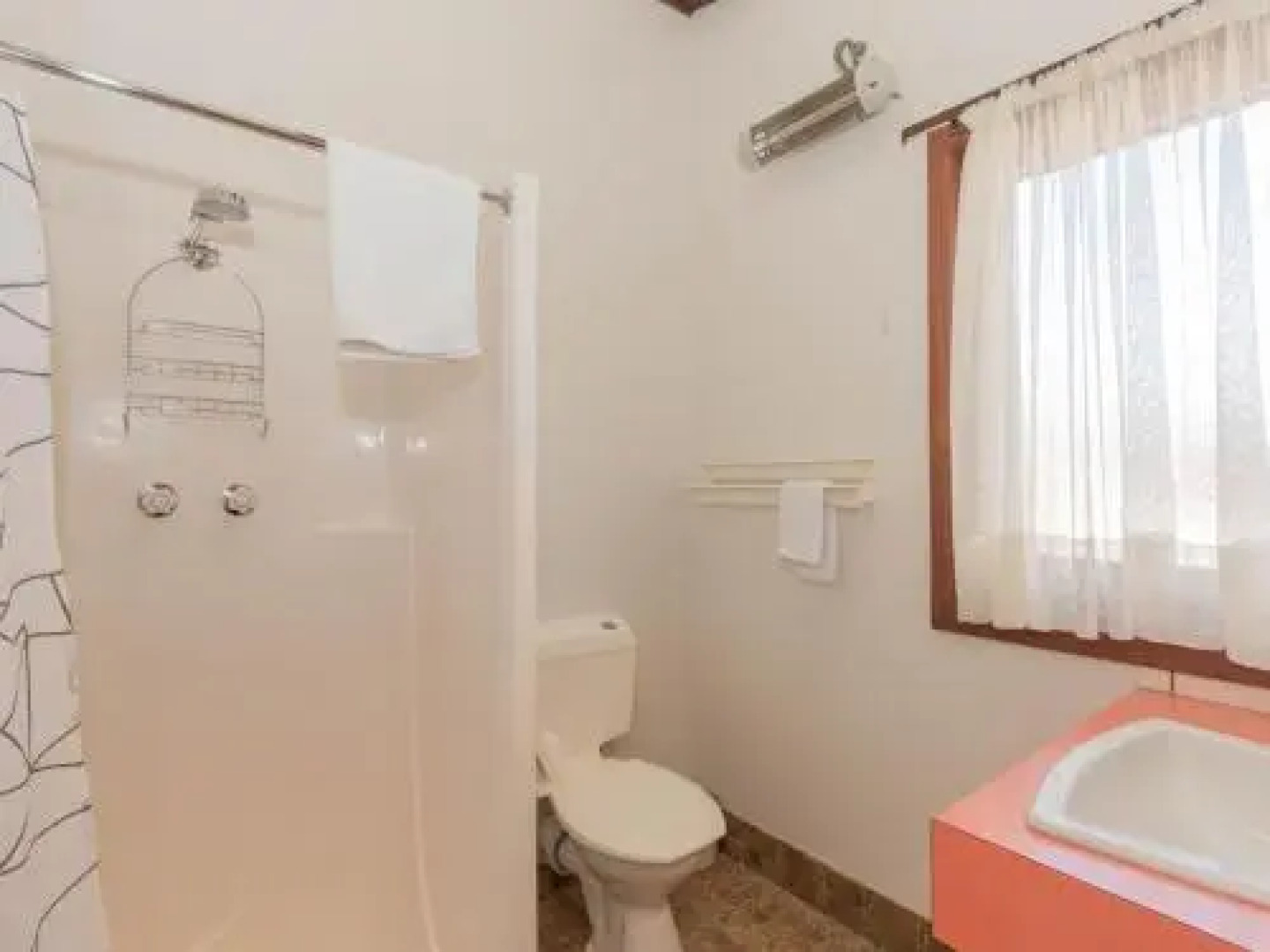 The Lakefront 69 Townsend Street