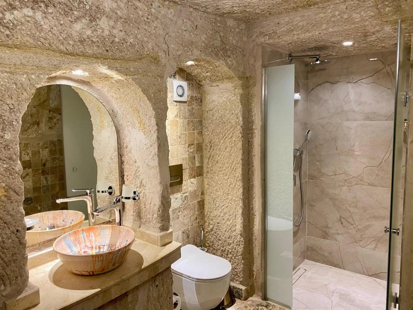 Aren Cave Hotel & Art Gallery