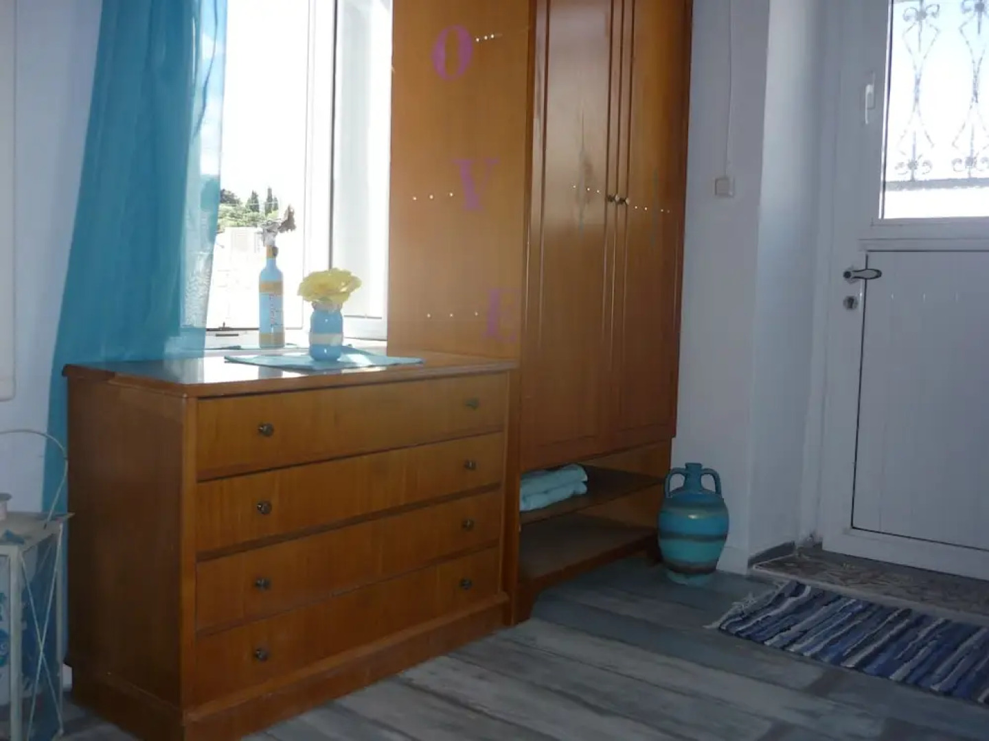 Traditional Villa 7 Mins Drive From Haraki Beach