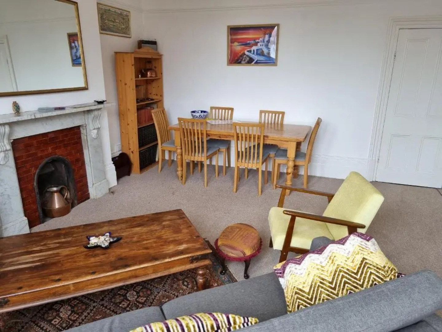 Bright, character 3 bed Apartment: 7 mins walk to sea